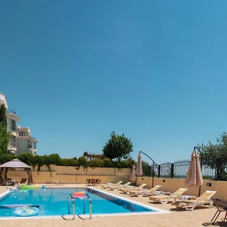 Horizon 24 'в' Apartment